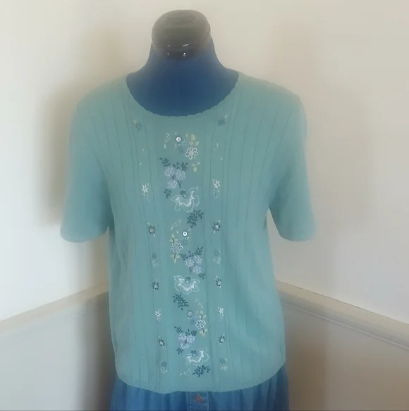 Embroidered Sea Green Short Sleeve Cotton Blend Sweater - Picture 3 of 13